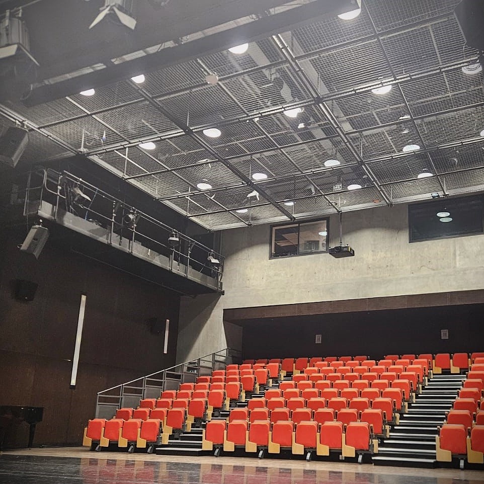 Energy-efficient commercial LED lighting installation
